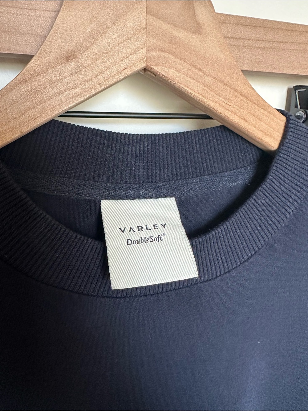 VARLEY Set - Navy Gabriella Sweat (xs) & Rolled Cuff Pant 25 (xs) NWOT - Picture 7 of 15